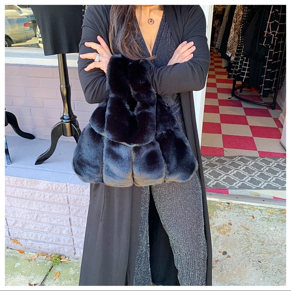 PARIS Black faux fur bag